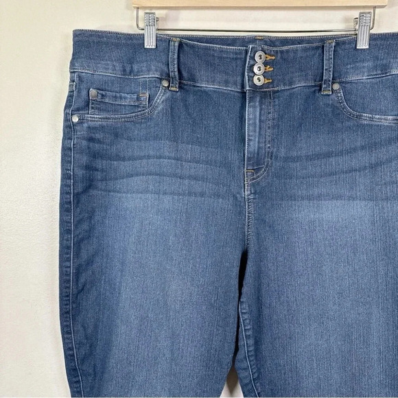 Torrid Womens Size 24T Super Stretch Jeggings WomensShort High Rise Jeans Denim - Picture 5 of 16